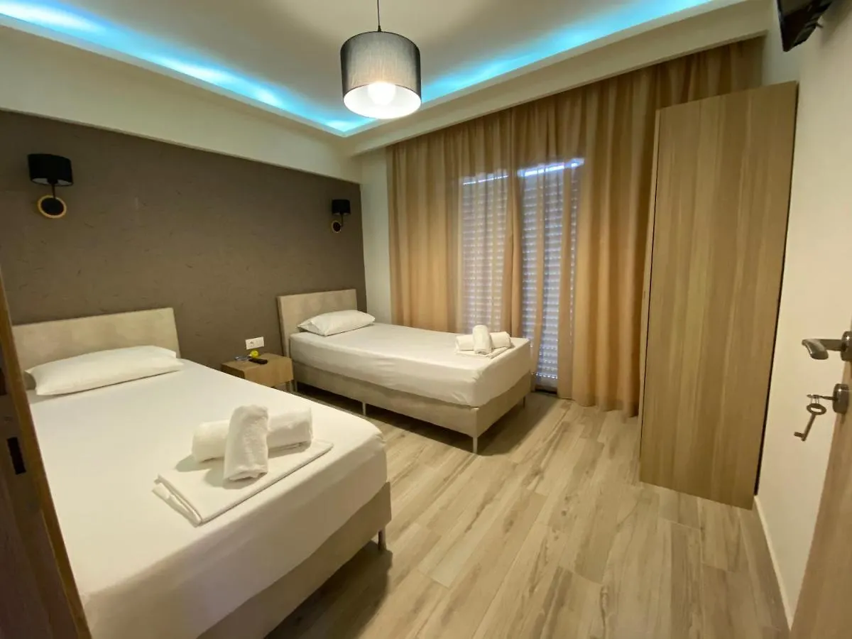 Nikolaidis Apartments Nea Plagia